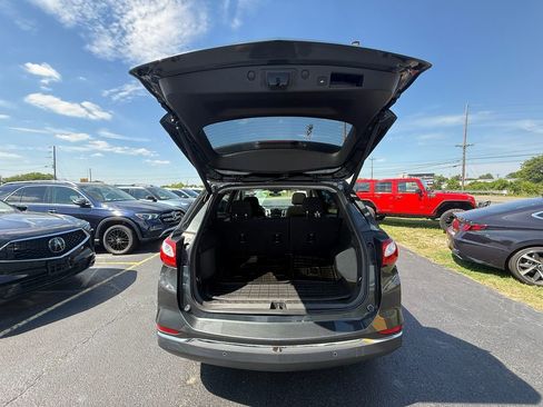 Used 2019 Chevrolet Equinox LT w/ Sun & Navigation Package FWD image 5