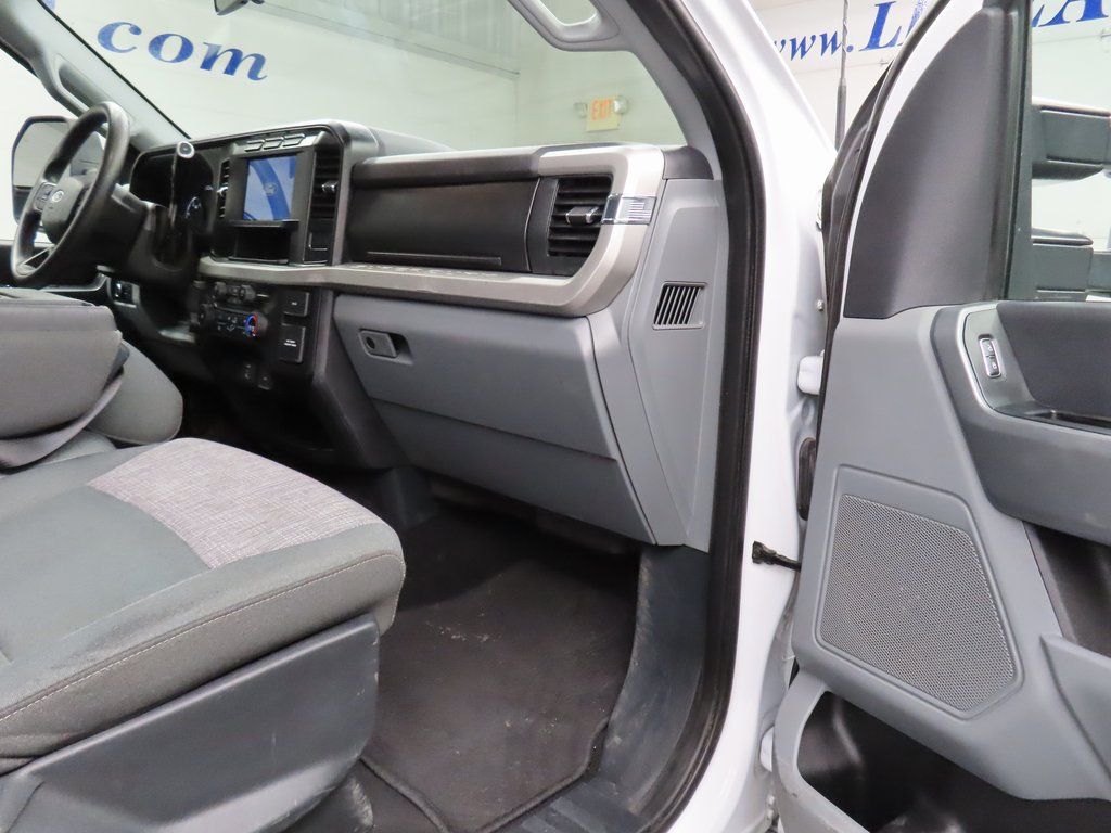 Used 2024 Ford F250 XLT AWD/4WD image 27