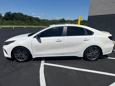Used 2024 Kia Forte GT-Line w/ GT-Line Premium Package FWD image 2