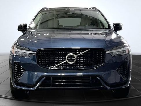 Used 2024 Volvo XC60 T8 Plus w/ Protection Package Premier AWD/4WD image 4