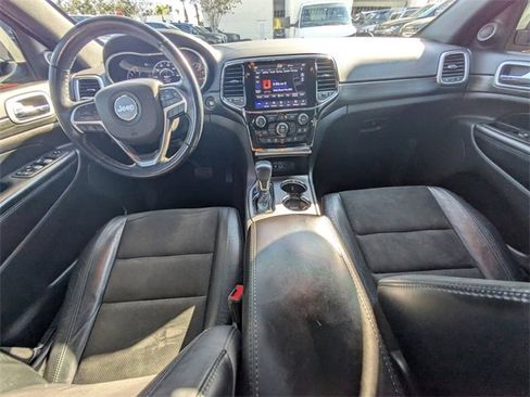 Used 2021 Jeep Grand Cherokee Laredo X image 12