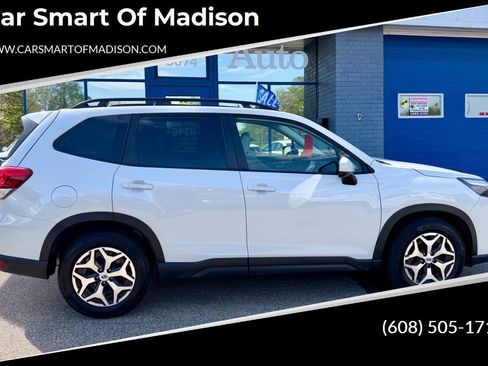Used 2023 Subaru Forester Premium AWD/4WD image 1