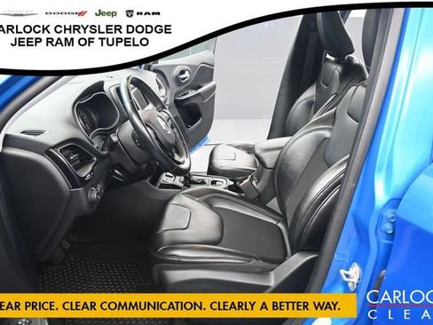 Used 2020 Jeep Cherokee Latitude Plus FWD image 11