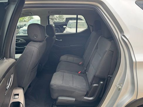 Used 2020 Chevrolet Traverse LS image 25