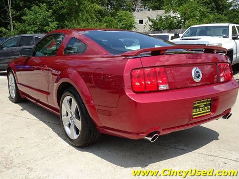 Used 2006 Ford Mustang GT RWD image 10