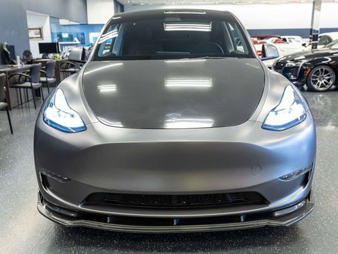 Used 2023 Tesla Model Y Long Range AWD/4WD image 2