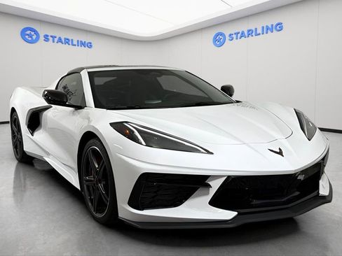 Used 2025 Chevrolet Corvette Stingray Coupe w/ 1LT RWD image 13