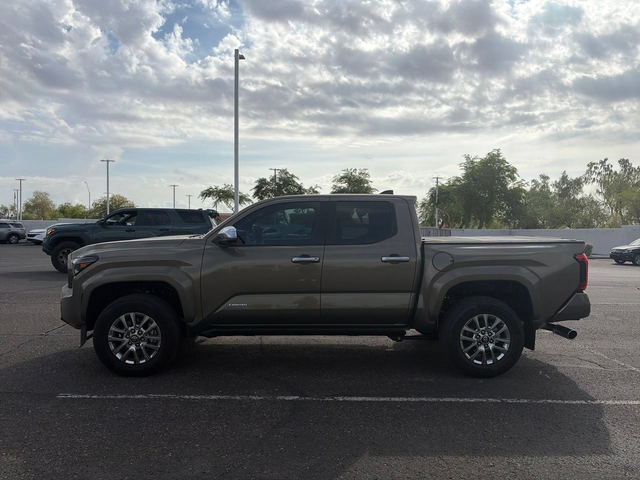 Used 2026 Toyota Tacoma Limited AWD/4WD image 8