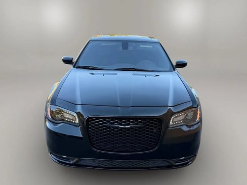 Used 2022 Chrysler 300 S RWD image 5