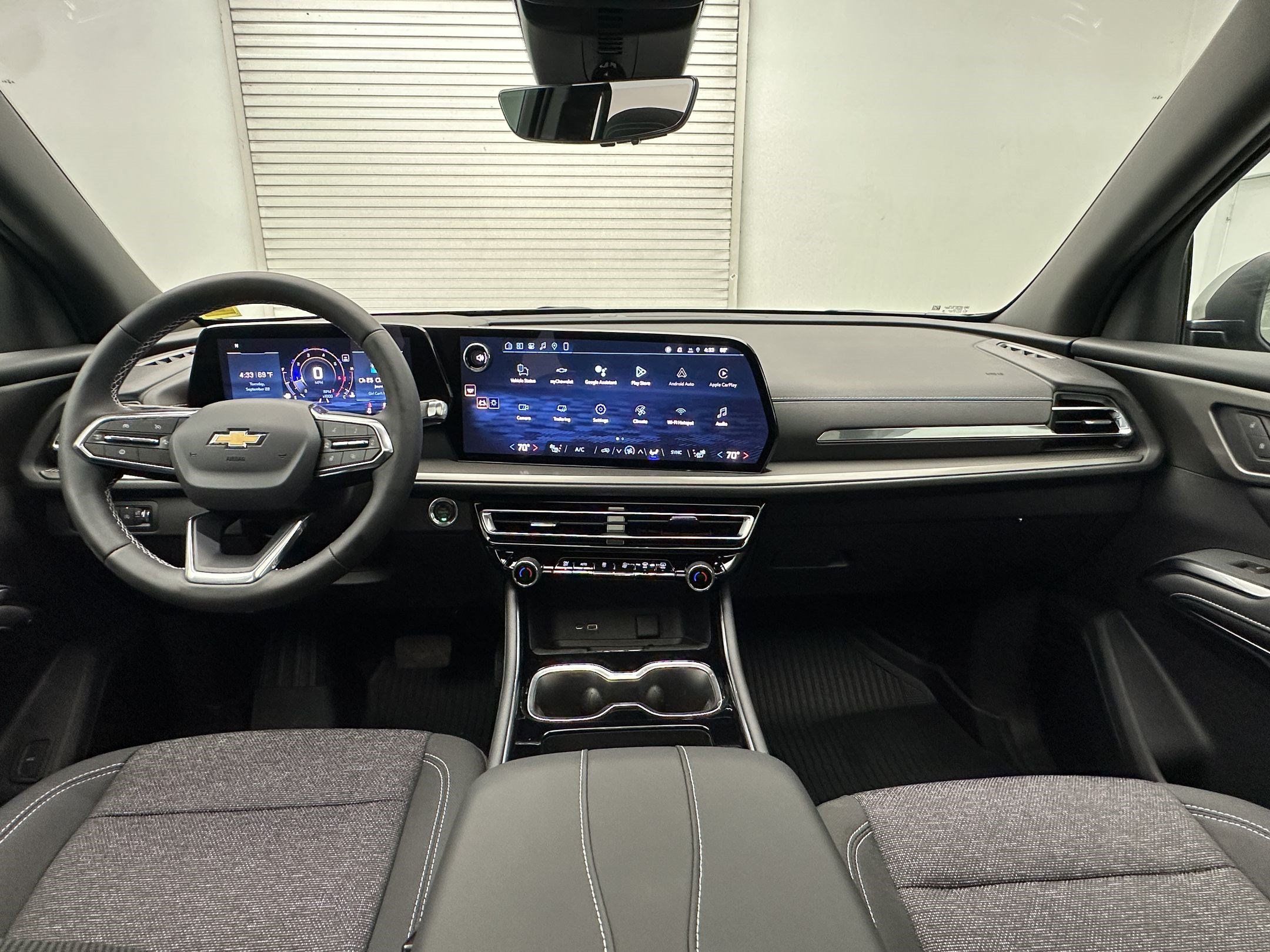 Used 2026 Chevrolet Traverse LT w/ Sun and Wheel Package AWD/4WD image 15