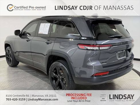Certified 2023 Jeep Grand Cherokee Limited w/ Black Appearance Package AWD/4WD image 7