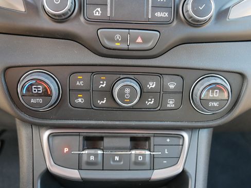 Used 2023 GMC Terrain AT4 AWD/4WD image 27