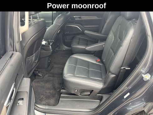Used 2022 Kia Telluride SX w/ Nightfall Edition Package image 16