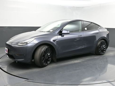 Used 2022 Tesla Model Y Performance AWD/4WD image 18