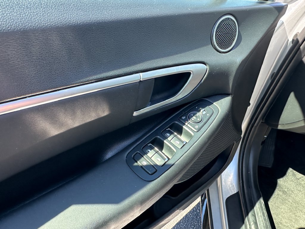 Used 2025 Hyundai Sonata SEL FWD image 22
