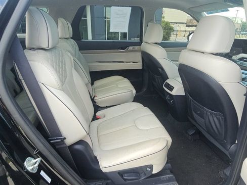 Used 2021 Hyundai Palisade Limited FWD image 19