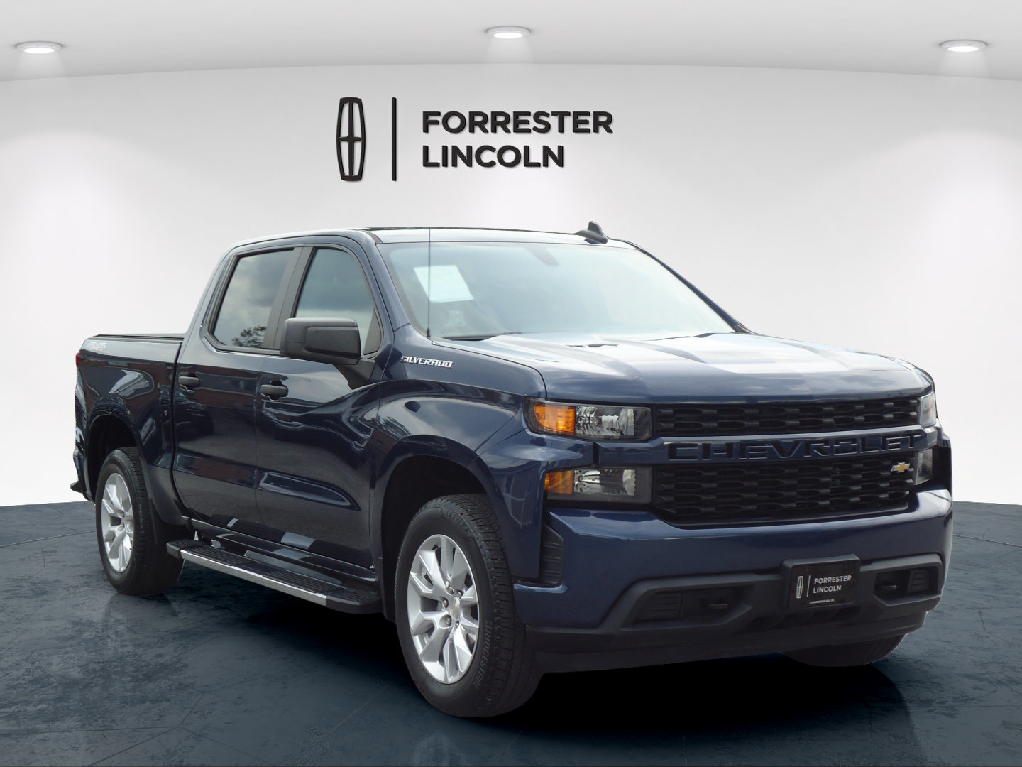 Used 2022 Chevrolet Silverado 1500 Custom AWD/4WD image 1