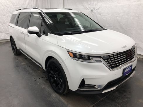 Certified 2024 Kia Carnival SX Prestige image 2