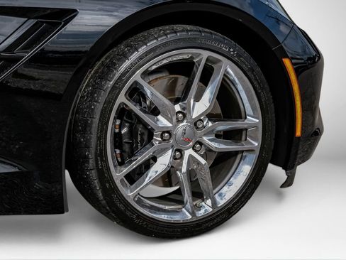 Used 2018 Chevrolet Corvette Stingray Convertible Z51 2LT RWD image 52