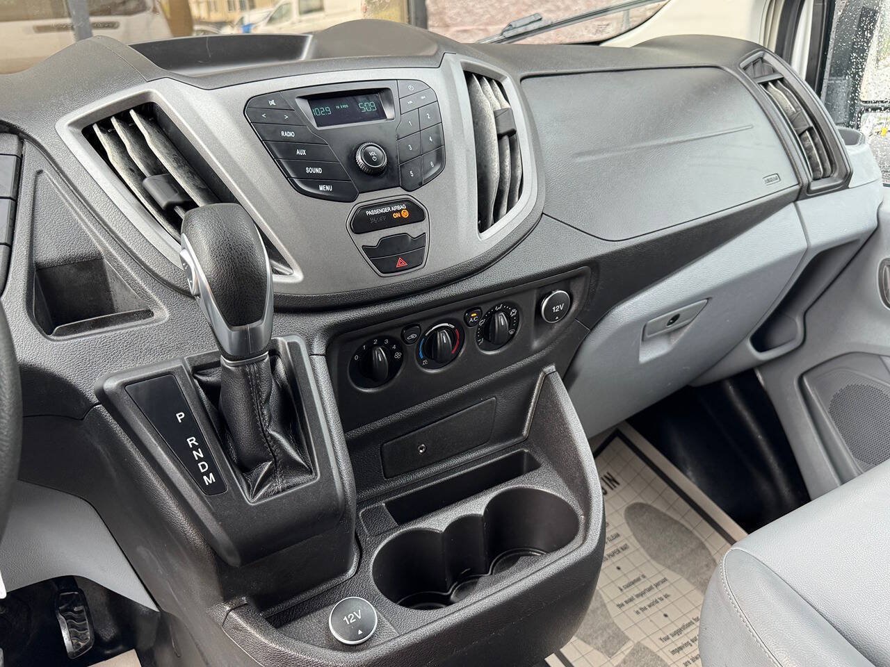 Used 2018 Ford Transit 250 130 Low Roof RWD image 19