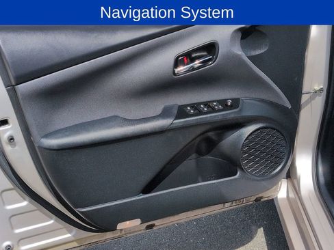 Used 2017 Toyota Prius Prime Advanced FWD image 9