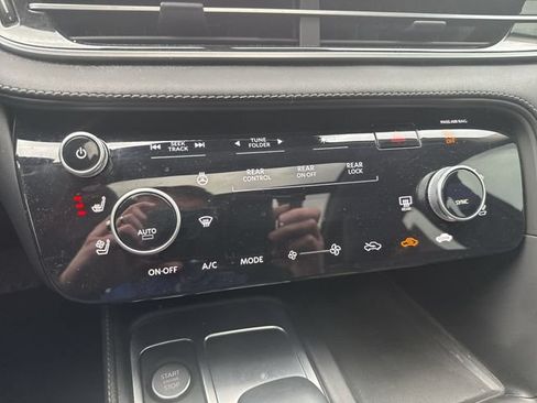 Used 2024 INFINITI QX60 Sensory AWD/4WD image 19