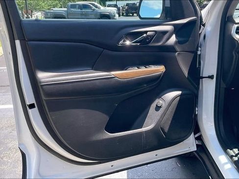 Used 2017 GMC Acadia SLE FWD image 23