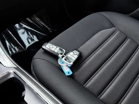 Used 2019 Ford Fusion SE FWD image 34
