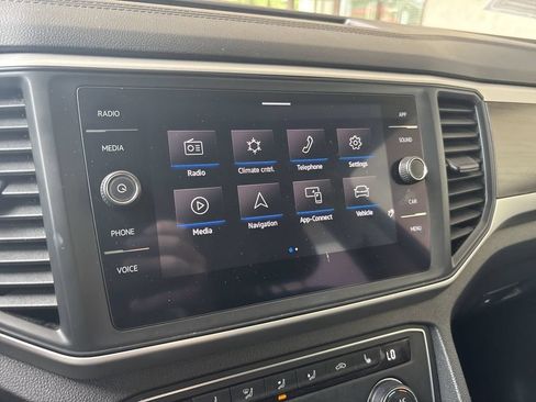 Used 2021 Volkswagen Atlas SE w/ Panoramic Sunroof Package AWD/4WD image 13