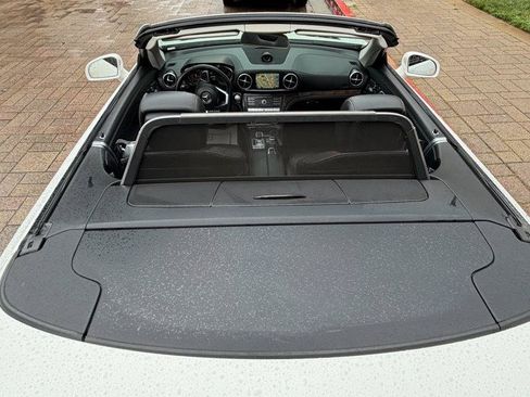 Used 2018 Mercedes-Benz SL 550 image 29