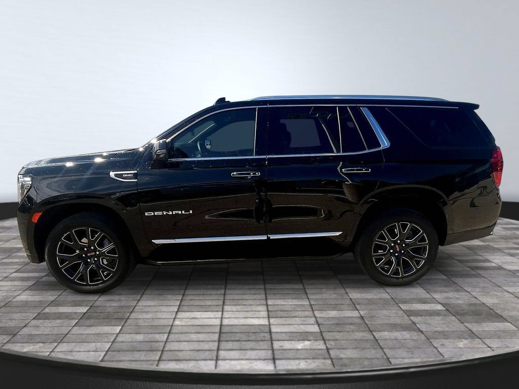 Used 2024 GMC Yukon Denali w/ Advanced Technology Package AWD/4WD image 4