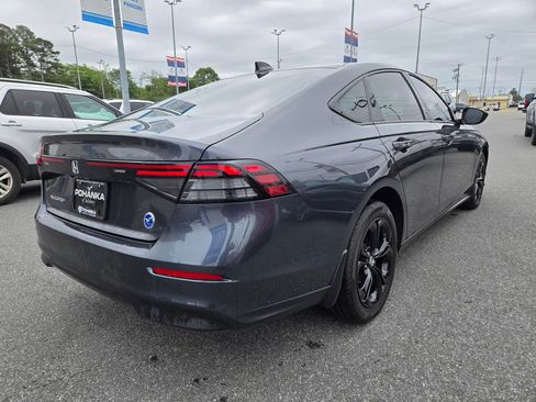 Used 2025 Honda Accord SE image 5