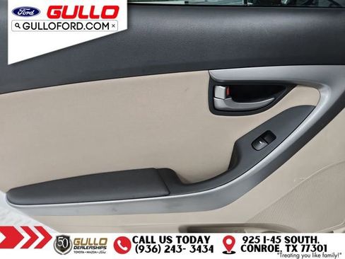 Used 2016 Hyundai Elantra SE w/ Option Group 02 image 17