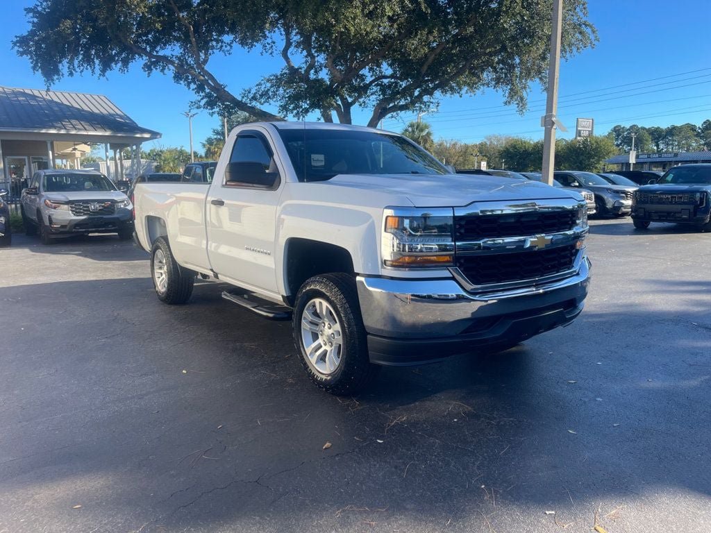 Used 2017 Chevrolet Silverado 1500 W/T RWD image 9