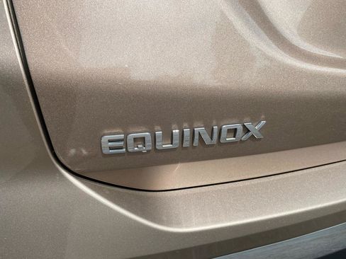 Used 2018 Chevrolet Equinox LS FWD image 23