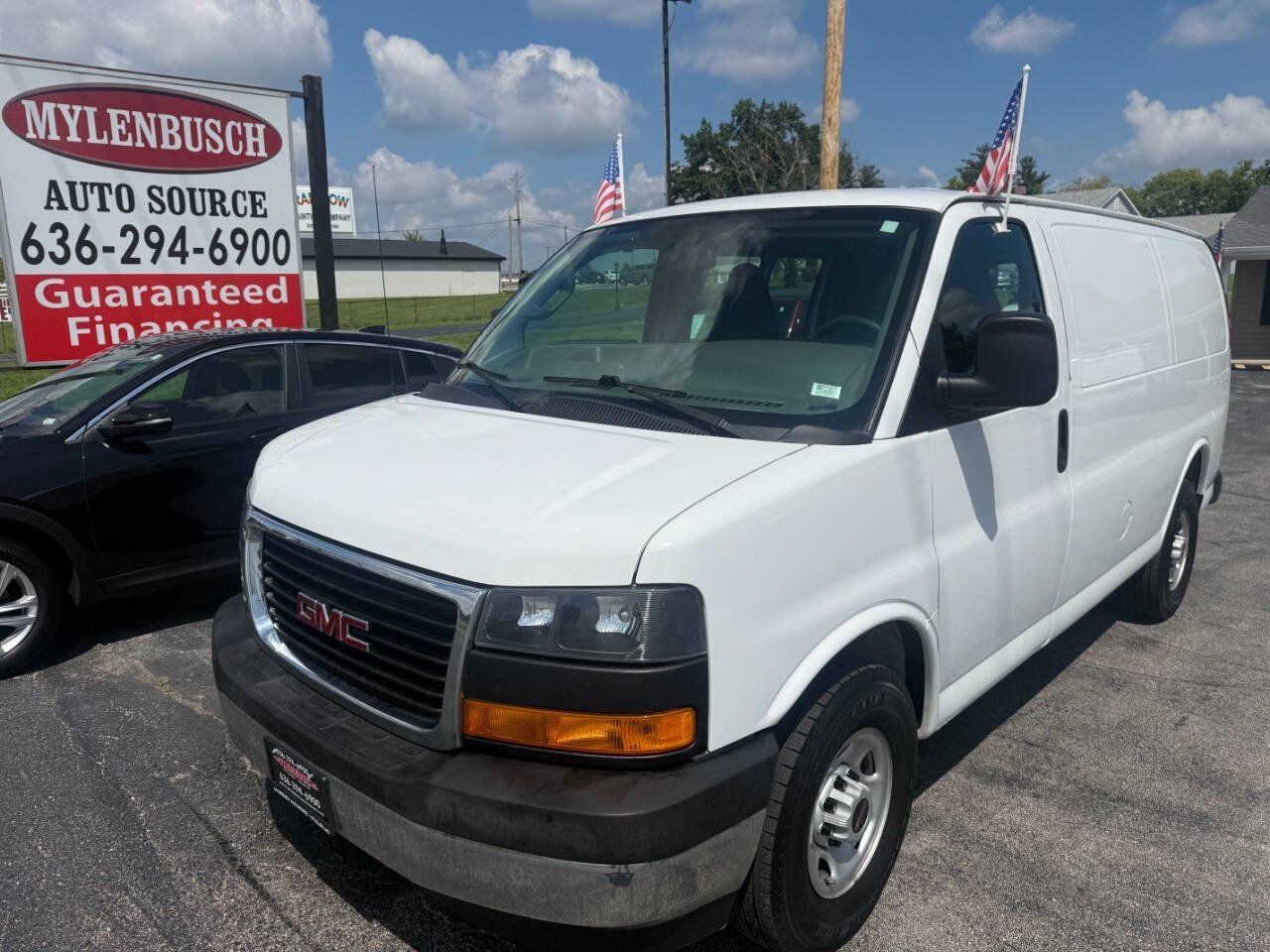 Used 2019 GMC Savana 2500 w/ Driver Convenience Package RWD image 2