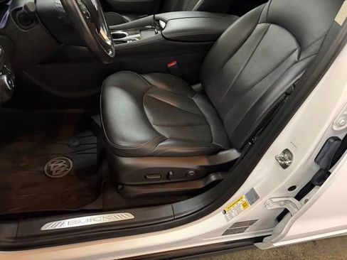 Used 2020 Buick Envision Essence FWD image 30