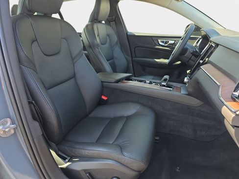 Used 2024 Volvo S60 B5 Plus image 10