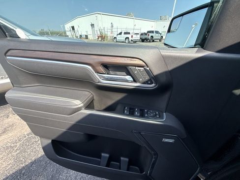 Certified 2025 GMC Sierra 1500 SLT w/ SLT Premium Package RWD image 30