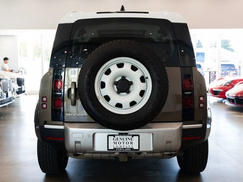 Used 2024 Land Rover Defender 110 S AWD/4WD image 5