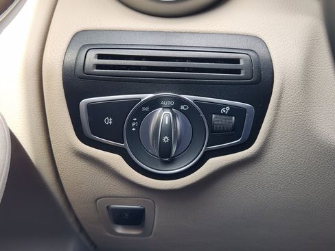 Certified 2022 Mercedes-Benz GLC 300 4MATIC image 23