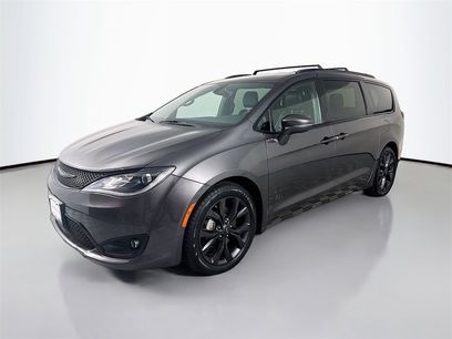 Used 2018 Chrysler Pacifica Limited