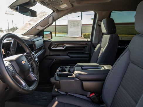 Used 2024 Chevrolet Silverado 1500 LT image 13