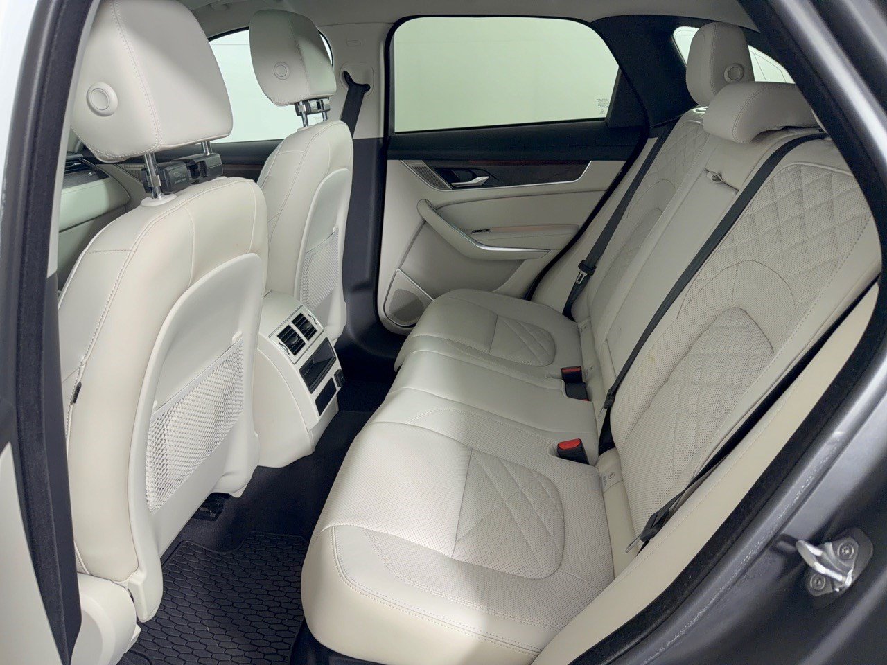 Used 2023 Jaguar F-PACE S AWD/4WD image 25
