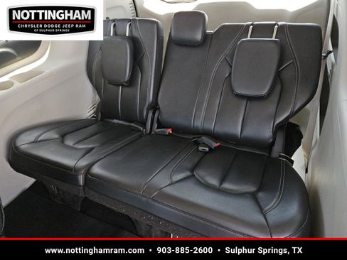 Used 2022 Chrysler Pacifica Touring-L image 28