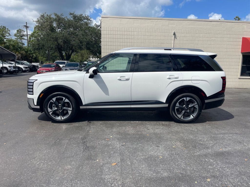 Used 2026 Hyundai Palisade Limited AWD/4WD image 2