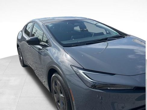 Used 2024 Toyota Prius LE image 11