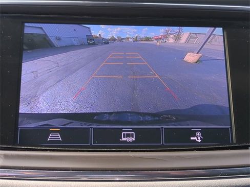 Used 2022 Buick Enclave Essence w/ Sport Touring Edition image 13