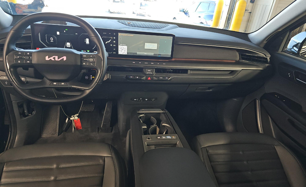 Used 2024 Kia EV9 Land AWD/4WD image 14