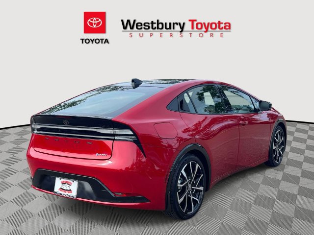 Used 2026 Toyota Prius Plug-In Hybrid FWD image 6
